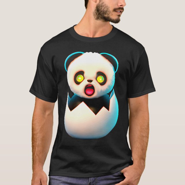 Panda hatches from egg t shirt (Framsida)