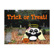 Panda i Angel Costume in Scary Graveyard