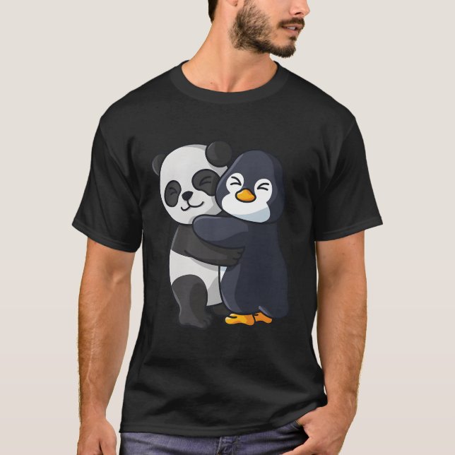Panda och Penguin Animal Hugging T Shirt (Framsida)