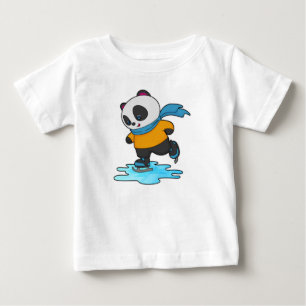 Panda på isar med isskal och scarf t shirt