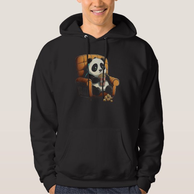 Panda sitter på soffan och äter popcorn hoodie (Framsida)