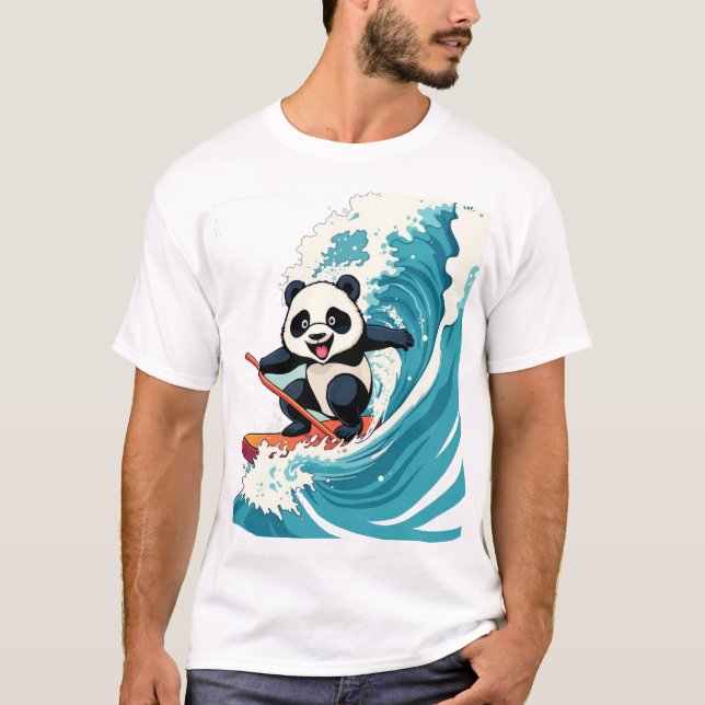 Panda Surfing a Wave T-Shirt - Roligt Surfing Pand (Framsida)