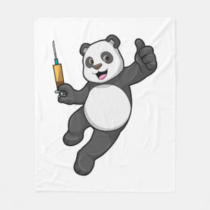 Panda vid vaccinering med spruta fleecefilt