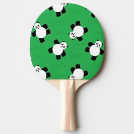 Pandabjörn som lägger gräs pingisracket