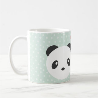 Pandaen kopplar ihop kaffemugg