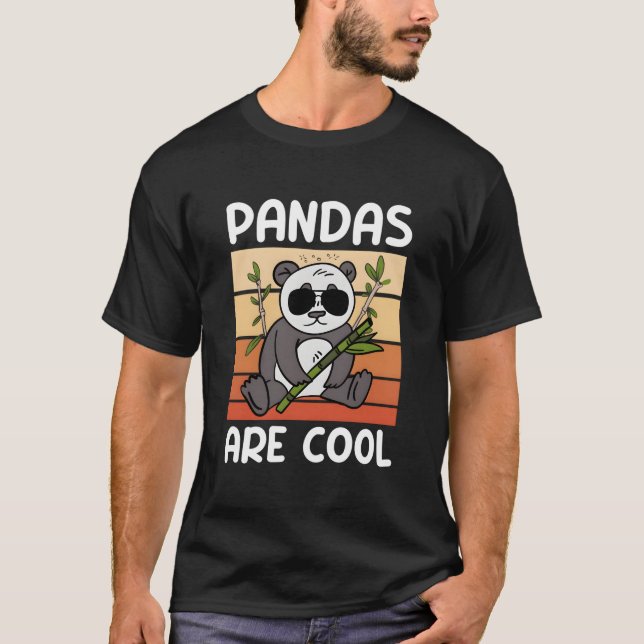 Pandas Are Wildlife Animal Zookeeper Panda Bear T Shirt (Framsida)