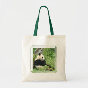 Pandatotot hänger lös tygkasse