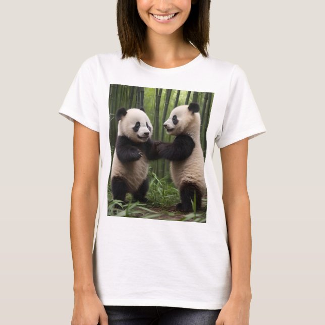 Pandor från Baby i en bamboo-skog, T-Shirt (Framsida)