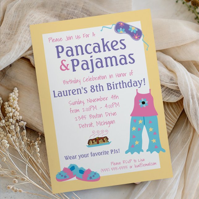 Pannkakor och Pyjamas Födelsedagsfest Inbjudningar (Skapare uppladdad)