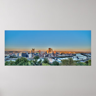 Panorama av i stadens centrum Pittsburg Poster