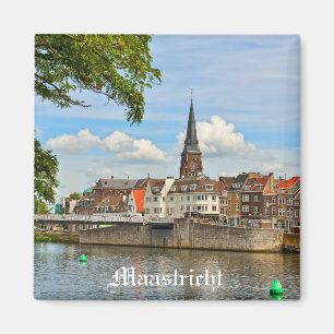 Panorama över Maastricht från floden Maas eller Me Magnet