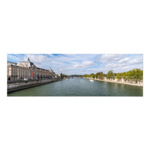 Panoramabild av Musee d'Orsay från Pont Royal - Pa Fototryck