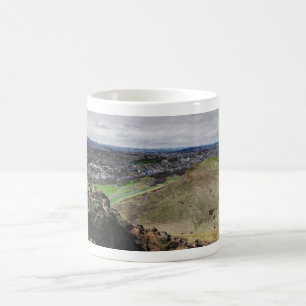 Panoramat av Edinburgh Skottland från Arthurs Kaffemugg