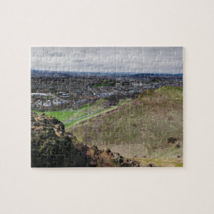 Panoramat av Edinburgh Skottland från Arthurs Pussel