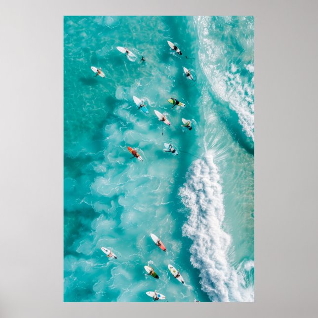 Panoramiska oceanen med Surfers Riding White Wav Poster (Framsidan)