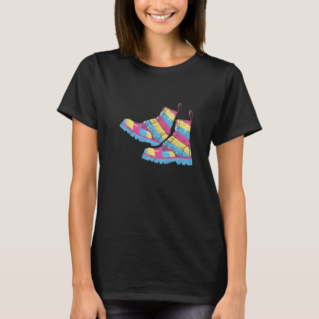 Pansexual Boots Gay Kärlek LGBTQ+ Cute Aestthetic T Shirt (Framsida)
