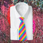 Pansexuella Flagga, Rand & Pride community busines Slips<br><div class="desc">Neck Tie (företag): Unionssymbol för transsexuella Flagga och Priden för det transsexuella samfundet för att öka dess synlighet och erkännande och särskilja sig från bisexualitet. Cyan,  magenta och gult i färg står för dem som identifierar sig som manar,  kvinnor och icke-binära människor.</div>