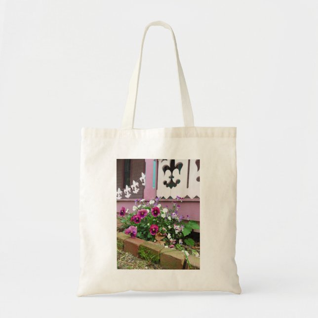 Pansies and Fleur-de-lis - Martha's Vineyard Tote Tygkasse (Framsidan)