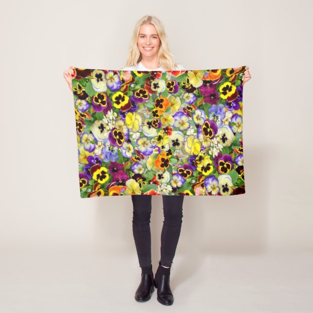 Pansy Cascade Fleece Blanket (På plats)