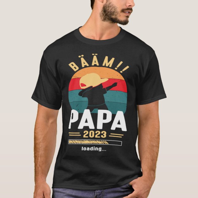 Papa 2023 Loading Dabbing Papa Working Dad Announc T Shirt (Framsida)