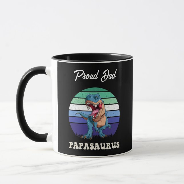 Papasaurus Funny Dinosaur på Gay Flagga Sunset Mugg (Vänster)