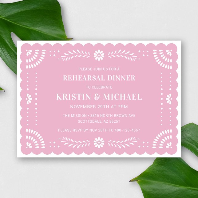 Papel Picado Mexican Rehearsal Middagsinbjudan Inbjudningar (Modern Papel Picado Rehearsal Dinner Invitation in Lavender)