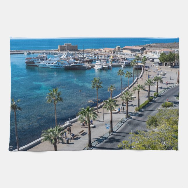 Paphos Castle och Harbour drone view Kökshandduk (Horisontell)