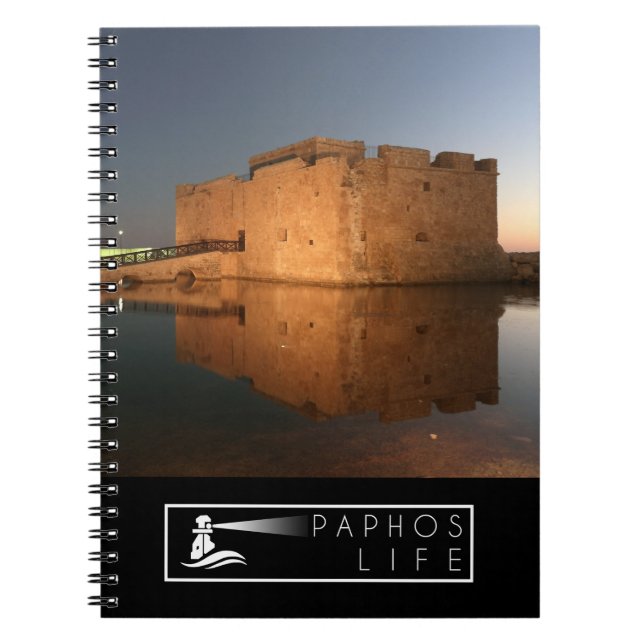 Paphos Castle och reflexioner vid solnedgång Anteckningsbok (Framsidan)
