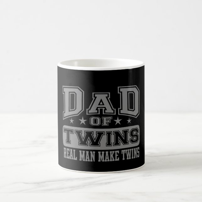 Pappa av Twillingar som är äkta män gör Twillingar Kaffemugg (Center)