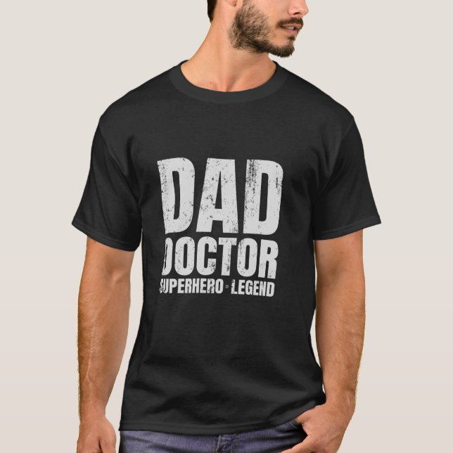 Pappa Doktor superhjälteförklaring Familjepresentk T Shirt (Framsida)