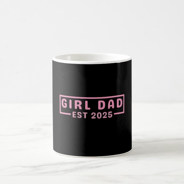 Pappa Est 2025 Logo Pappa 2025 laddar Ny Pappa Til Kaffemugg (Center)