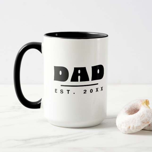Pappa Est. 20XX Modern Typografi Svart & Vitt Mugg (Med munk)