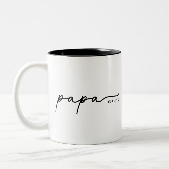 Pappa Est 20XX Personlig Fadersdagspresent Mug Två-Tonad Mugg (Vänster)