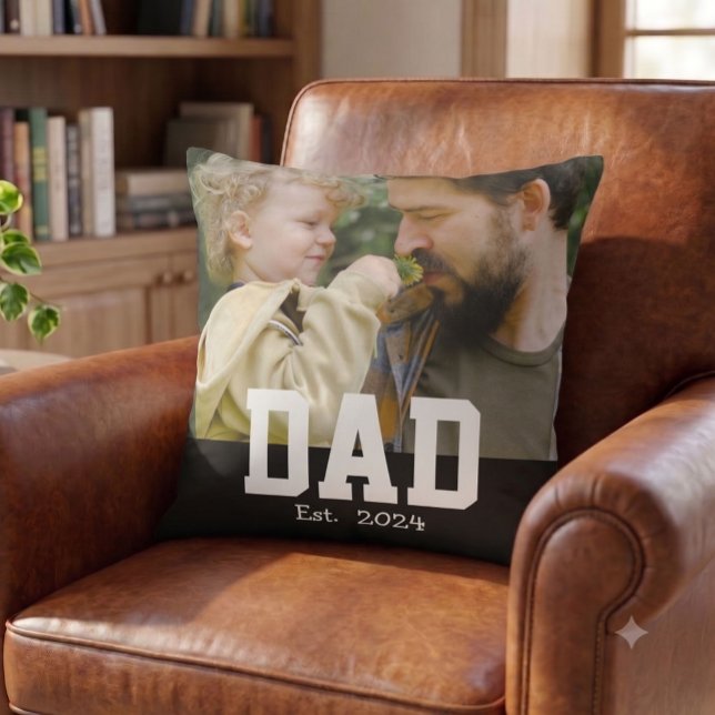 Pappa etablerade modern fet text kudde (Skapare uppladdad)
