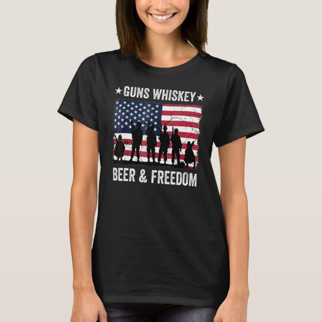 Pappa Grandpa Veteran Us Flagga Guns Whiskey Beer  T Shirt (Framsida)
