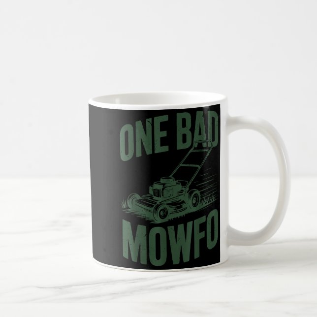 Pappa gräsklippning En dålig Mowfo gräsklippare pr Kaffemugg (Höger)