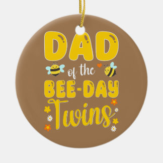 Pappa i bidagens Twillingar, födelsedagsfamiljen Julgransprydnad Keramik