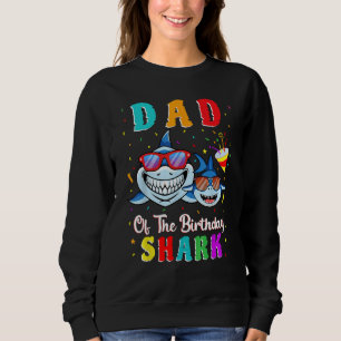 Pappa i den fågelfödelsedagsfamilj som matchar föd t shirt