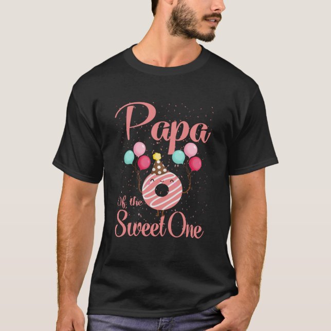 Pappa i den svenska familjen 1 som matchar första  t shirt (Framsida)