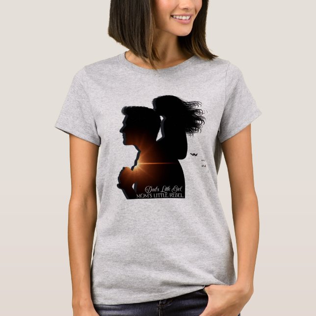 Pappa Little Girl, Mamma Little Rebel. T Shirt (Framsida)
