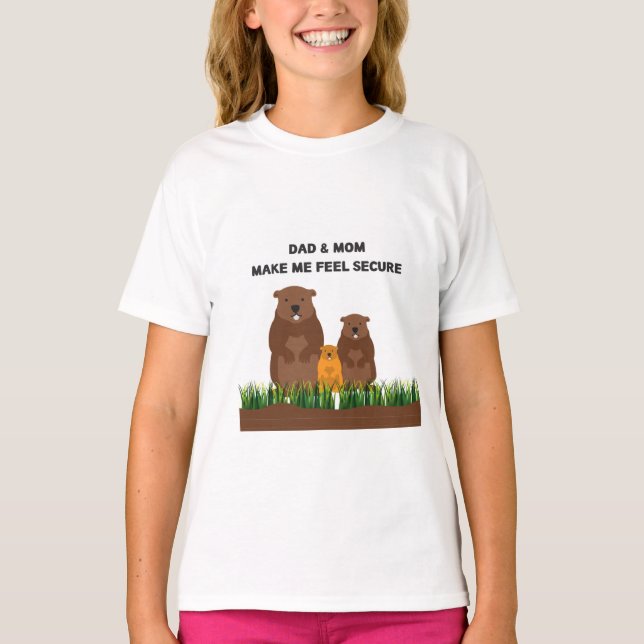 Pappa & Mamma får mig att känna mig trygg. T Shirt (Framsida)