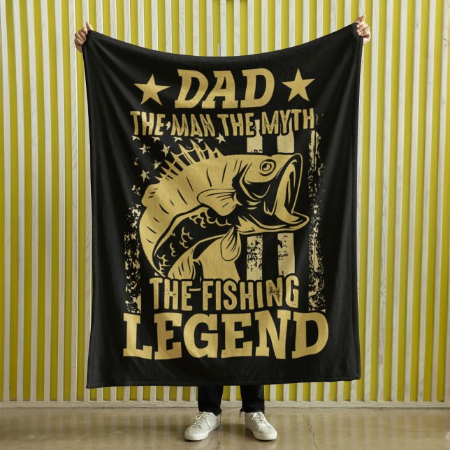 Pappa - mannen, myten, fiskelängden fleecefilt (Person holding up blanket)