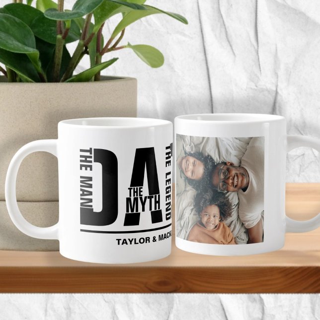 Pappa människan, myten om Personligen Legend Kaffemugg (Dad The Man The Myth The Legend Personalized Coffee Mug by Ricaso. Add your own photograph and text
)