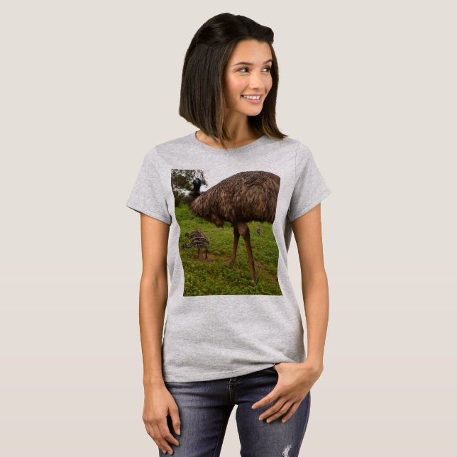 Pappa och Baby Emus ska gå för en promenad. T-shirt (Hel framsida)