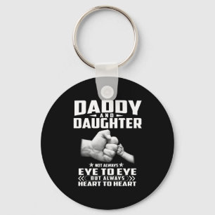 Pappa och dotter, inte alltid Öga till Öga utan hj Nyckelring
