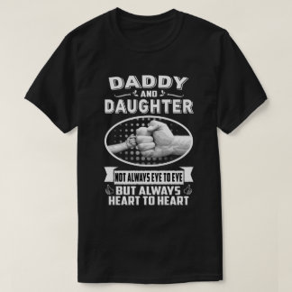 Pappa och Dotter, inte alltid Öga till Öga utan hj T Shirt