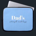 Pappa och Hugs - Fars dag Gift | Laptop Fodral<br><div class="desc">Behålla Pappa organiserade på resande fot med denna Personlig Electronics Bag för "Pappa's Strength and Hugs" - en tankfull och praktisk julklapp för Far Dag som bär mer än bara kablar och laddare. Med en elegant design och ett uppriktigt budskap är den här teknikpåsen perfekt för att lagra elektronik, tillbehör...</div>