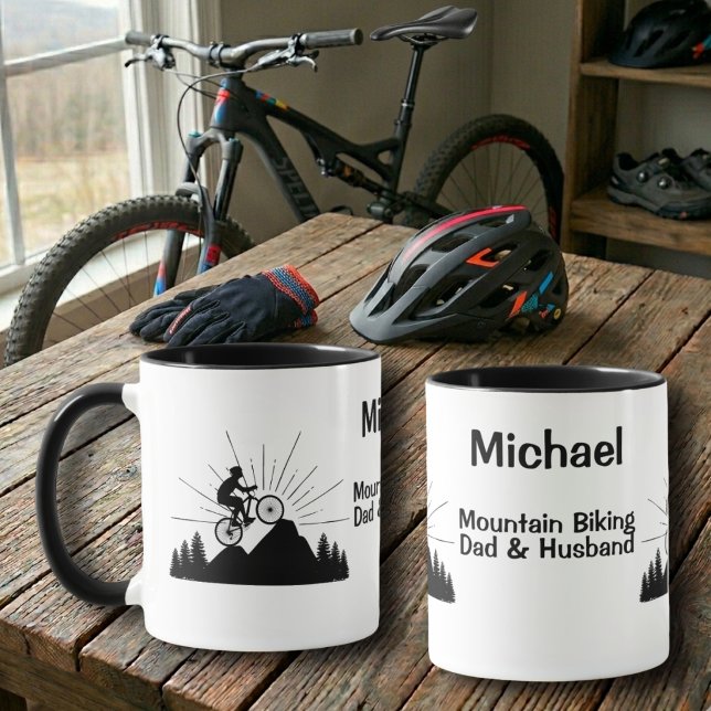Pappa och make som ägnar sig åt mountainbike mugg (Skapare uppladdad)