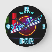 PAPPA, PUB, MANCAVE, DEN - Neon Clock Anpassade