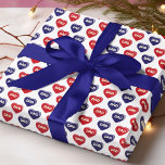 Pappa Red Blue Heart Birthday Fars dag Presentpapper<br><div class="desc">Pappa Red Blue Heart Birthday Fars dag Wrapping Papper Gift Wrap har ett enkelt mönster-rött och blått hjärta med texten "PAPPA" i modern manustypografi på vit bakgrund. Perfekt till pappa för Fars dag,  födelsedag,  jul,  helgdagar med mera. Skapat av Evco Studio www.zazzle.com/store/evcostudio</div>